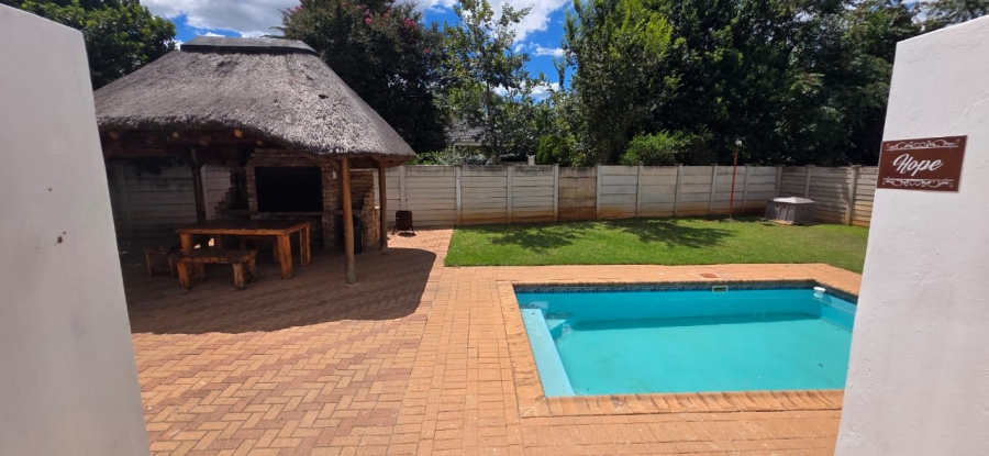 4 Bedroom Property for Sale in Flamwood North West